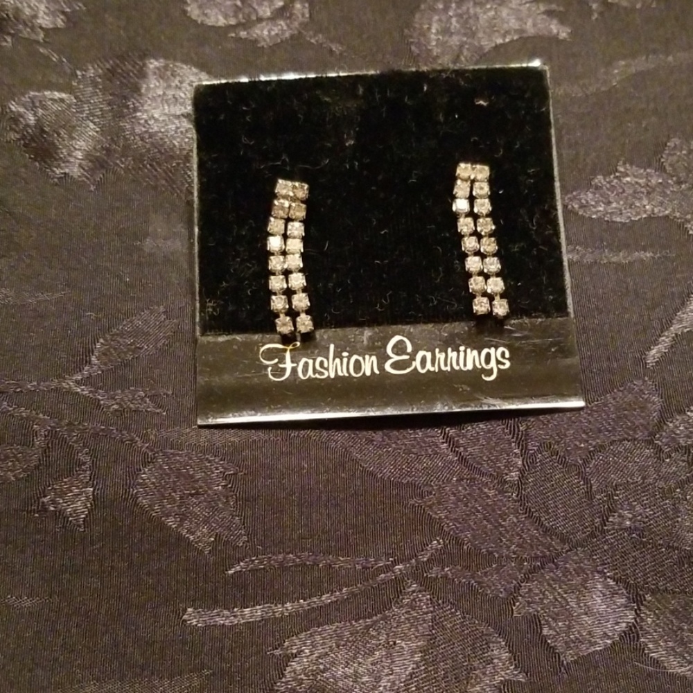 💍3 for $10💍Cubic zirconium earrings